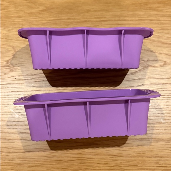 Lot Of 2 Silicon Bread And Loaf Pans. - Picture 5 of 5